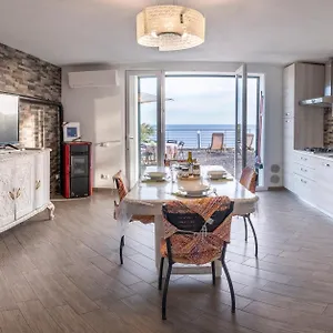 casa-ciapin.hotelitalianriviera.com/